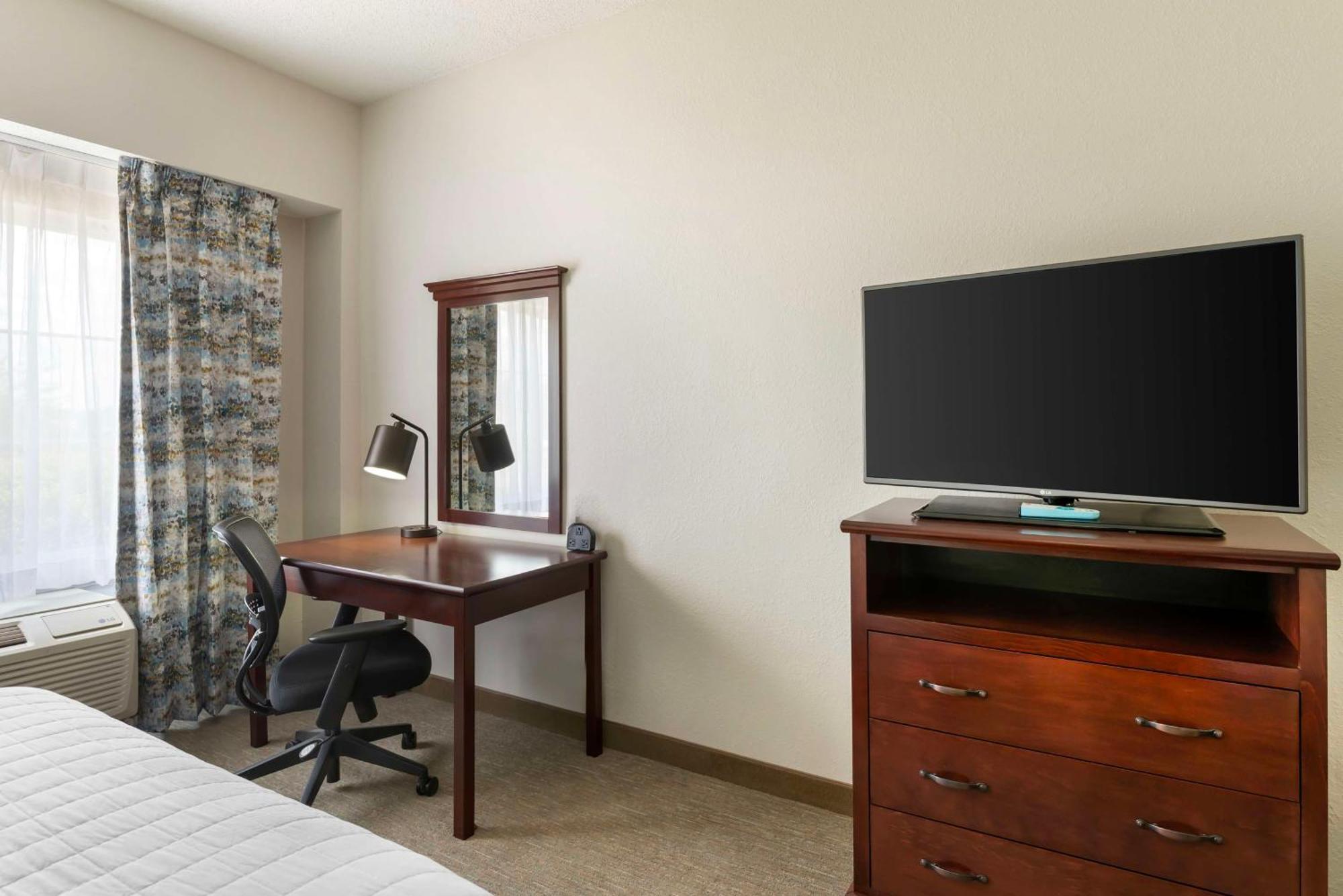 Best Western Plus Crossroads Inn & Suites Zion Crossroads Exteriör bild