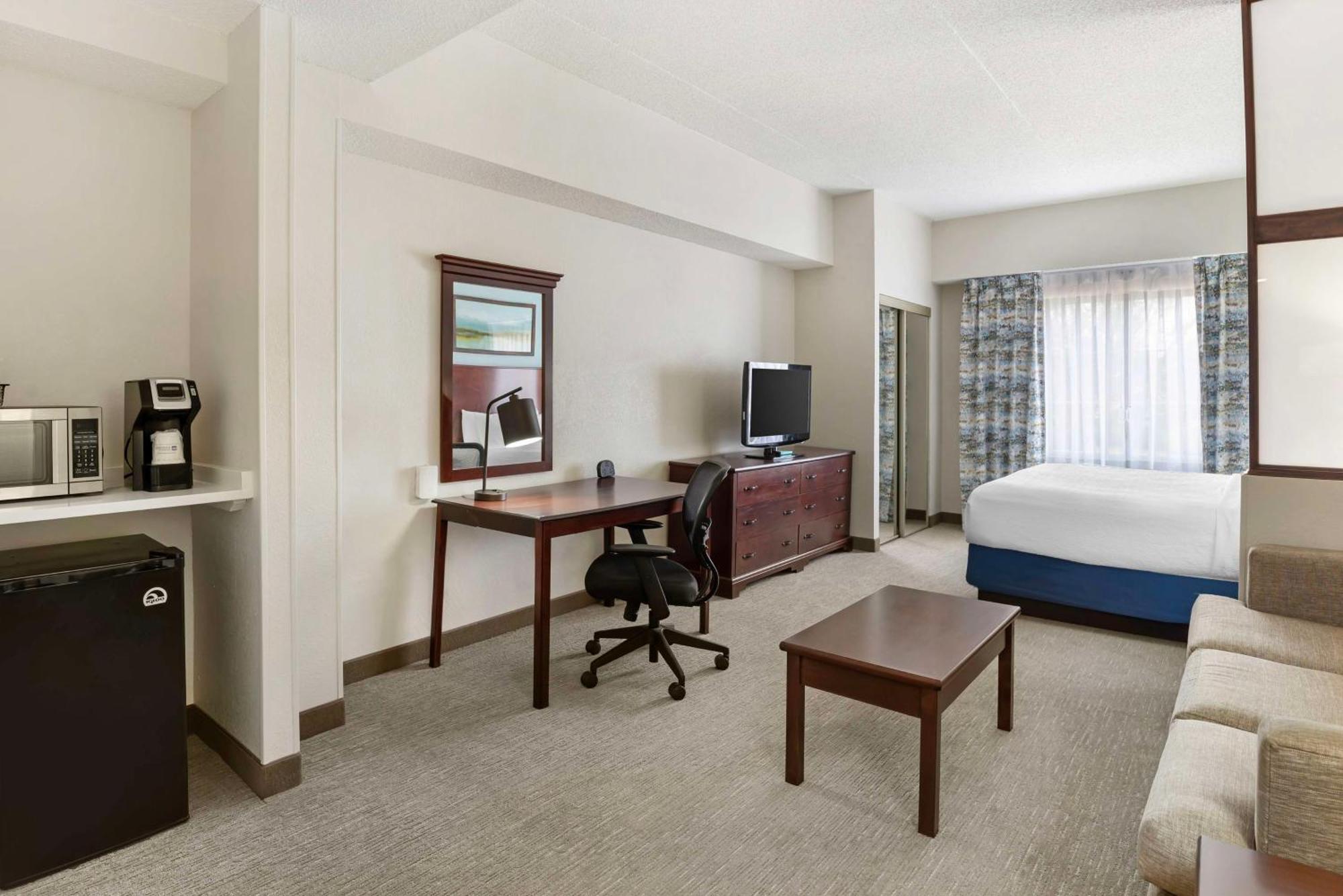 Best Western Plus Crossroads Inn & Suites Zion Crossroads Exteriör bild
