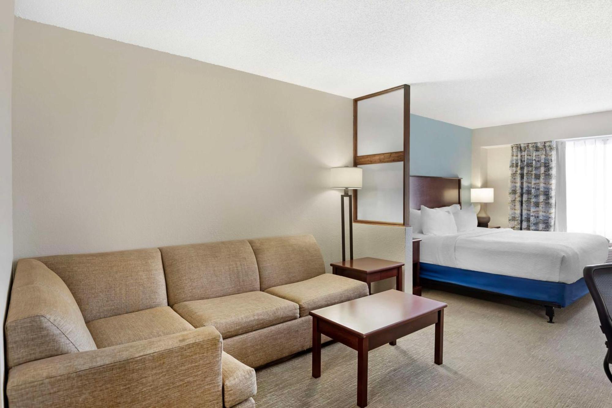 Best Western Plus Crossroads Inn & Suites Zion Crossroads Exteriör bild
